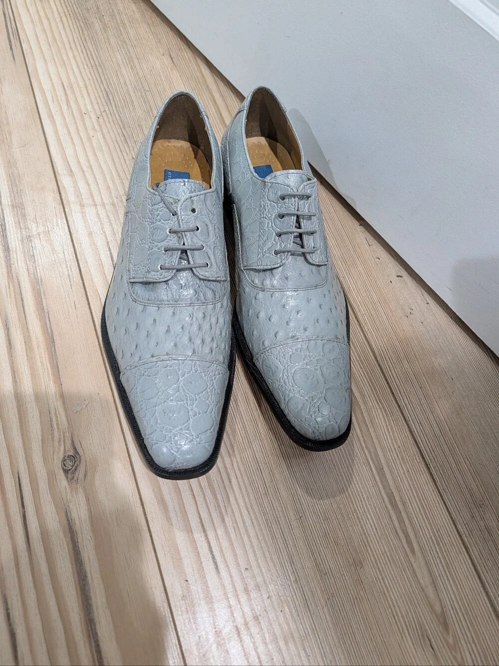 Men's Grey Ostrich-Textured Derby Shoes